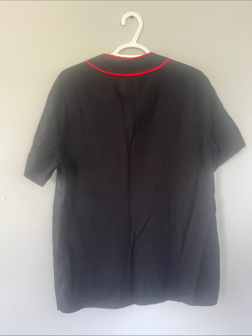 Hollister Black Baseball-Style Button Shirt with Red Trim Medium - Picture 7 of 8